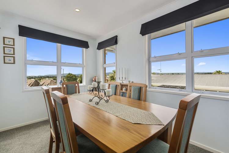 24 Highfield Crescent Brookfield_6