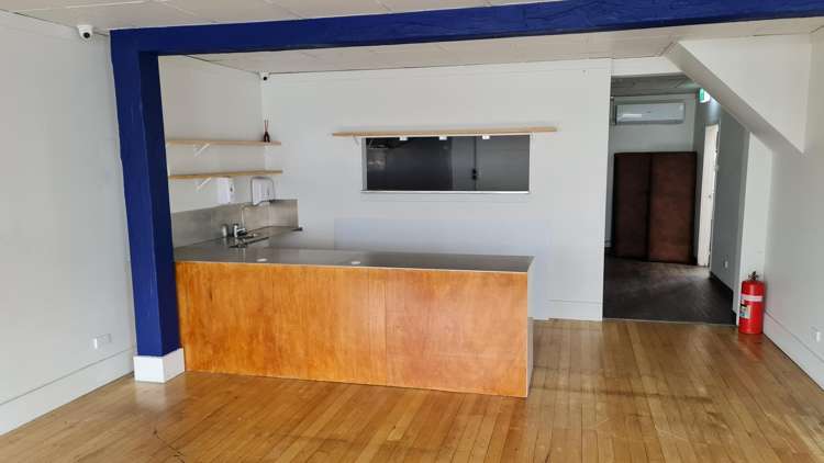 221 Devon Street east New Plymouth Central_4