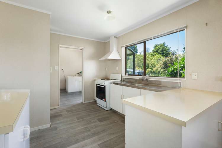 124 Athenree Road Athenree_4