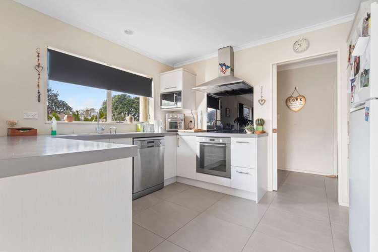 40 Maesbury Close Papamoa_3