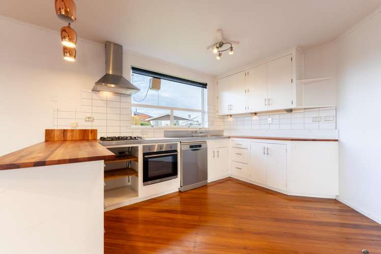 42 Tawa Street Glenwood_23