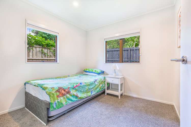 2/190 Norman Lesser Drive Saint Johns_10