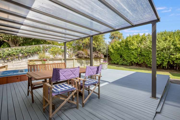 21 Burns Grove Trentham_16