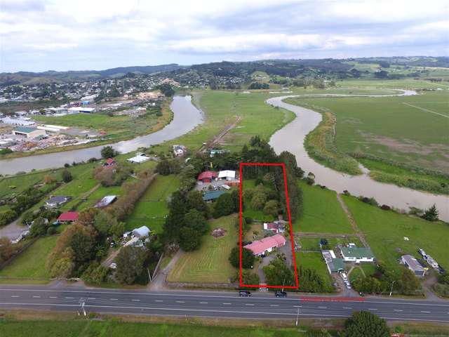 2312 State Highway 16 Helensville_3