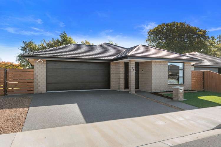 57 Quinn Crescent Woodend_24