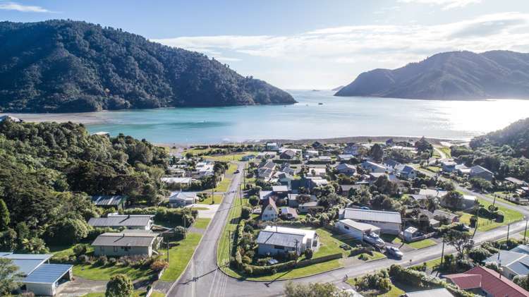 1 Field Terrace Okiwi Bay_18