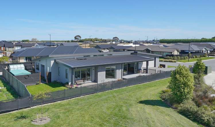 39 Blunden Road Lincoln_13