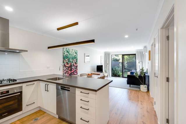 1/6 Walsh Street Forest Lake_3