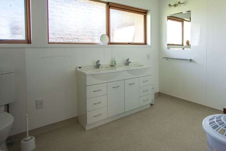 121 Mace Road Hauraki Surrounds_14