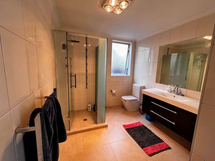 15 Fairhill Place Flat Bush_12