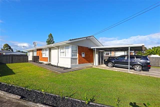 2/11 Lynette Place Mangere_3