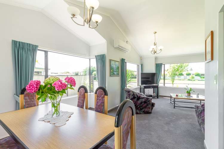 21 Kensington Drive Taradale_4