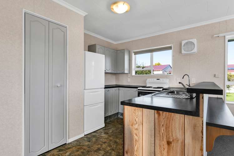 8b South Road Manaia_6