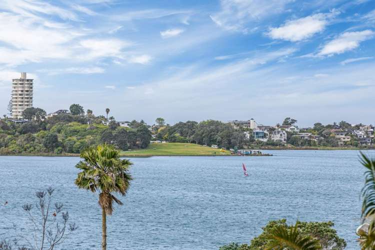 2/17 Rangitira Avenue Takapuna_1