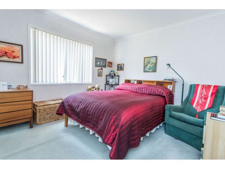 16 Stolford Crescent New Lynn_10