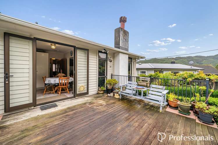 13 Sunny Grove Wainuiomata_21