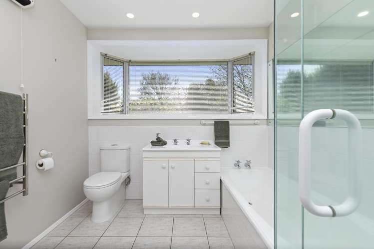 53 Waitikiri Drive Parklands_16