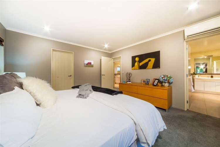 11 Chateau Rise Flat Bush_11