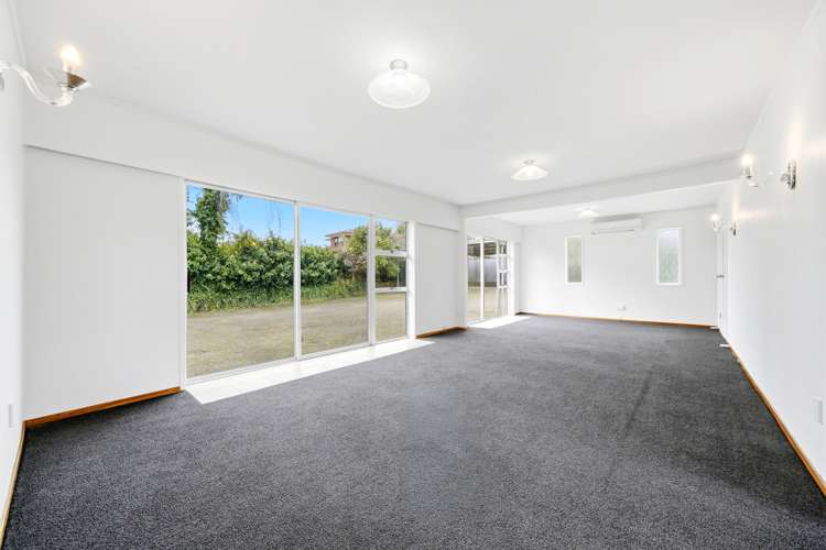 4220A Great North Road Glendene_11