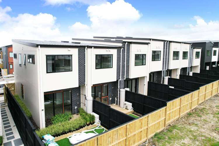 27 Kiato Lane Flat Bush_12