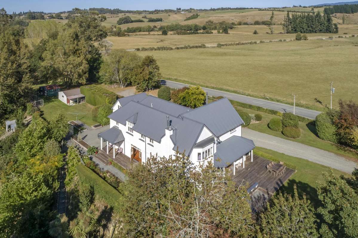 124 Woodbury Road_1