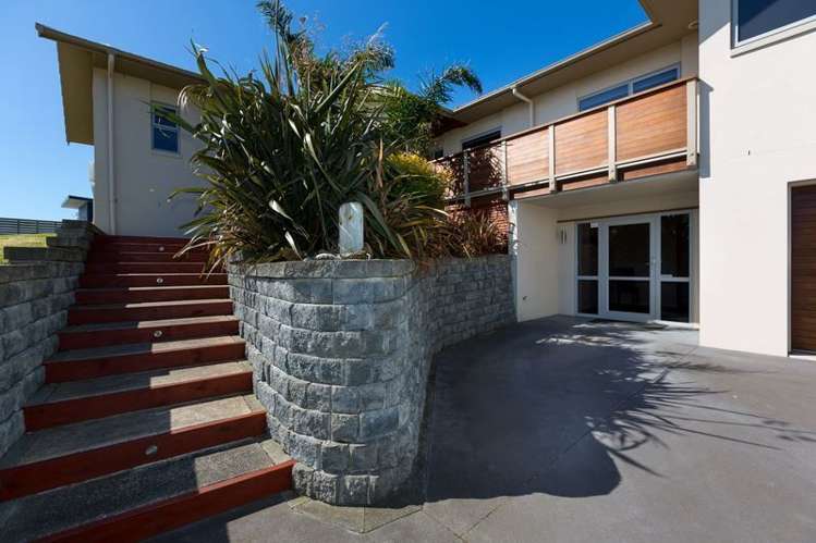 32 Links Drive Waiwhakaiho_7