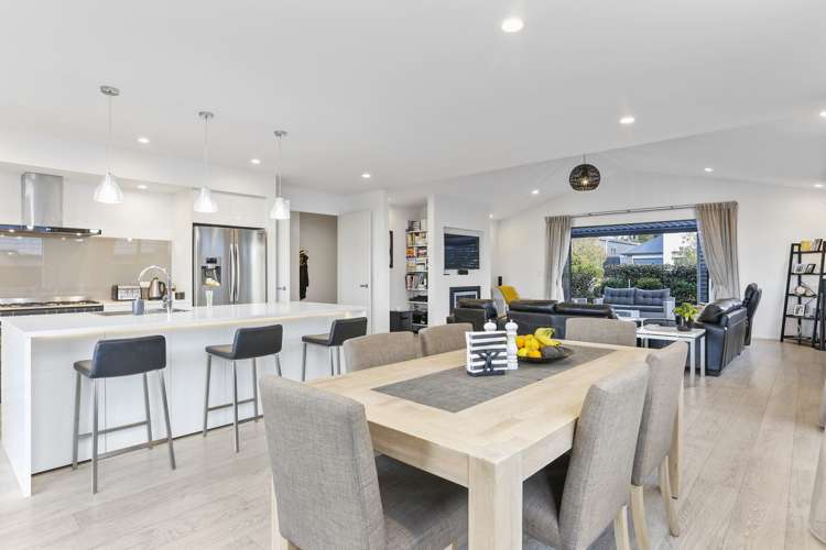 6 Tuangi Street Long Bay_9