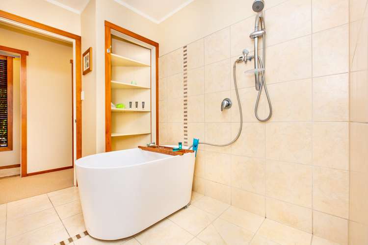 8 Three Streams Road Raglan_15