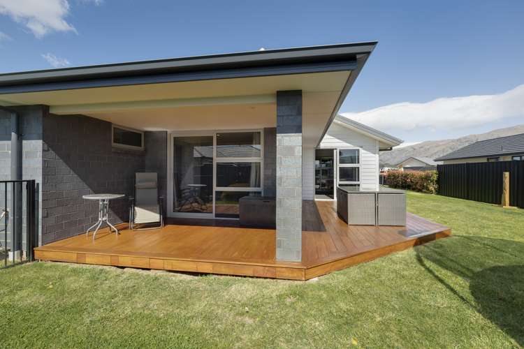 16 Magnetic Place Cromwell_19