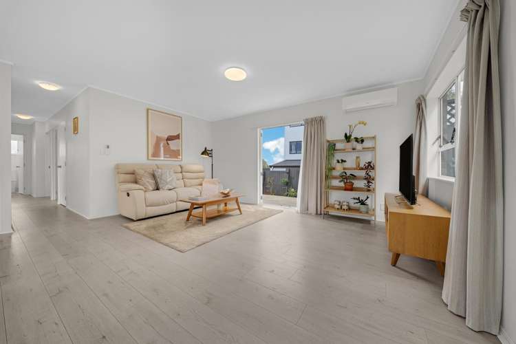 2/154 East Coast Road_3