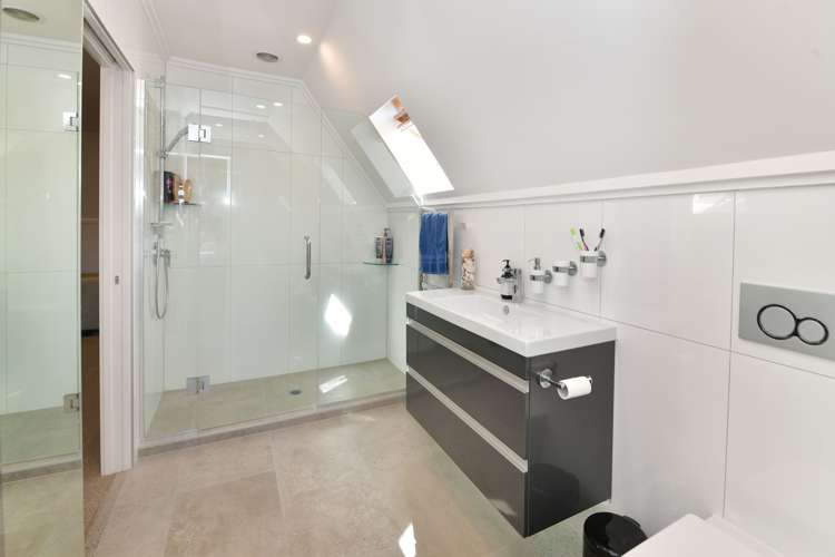 6 Commodore Court Gulf Harbour_19