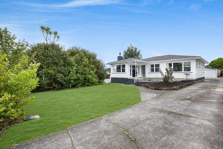 19 and 21 Yeovil Road, Te Atatu Peninsula west Auckland