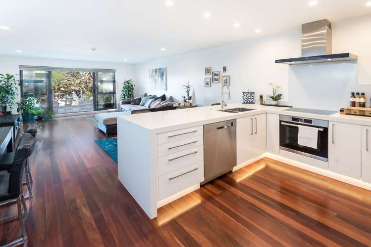 2/5 Cook Street Howick_8