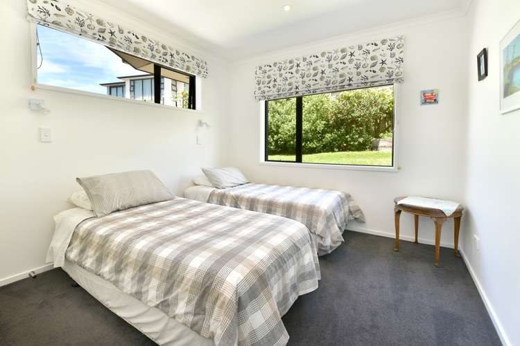 32 Grovenor Drive Orewa_12