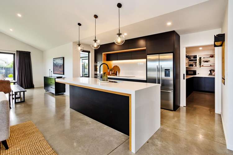 1 Lumsden Drive_4