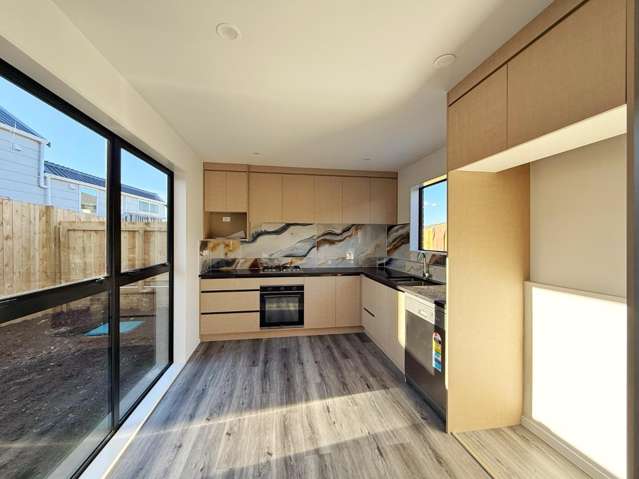 1566C Dominion Road Extension 10044_3