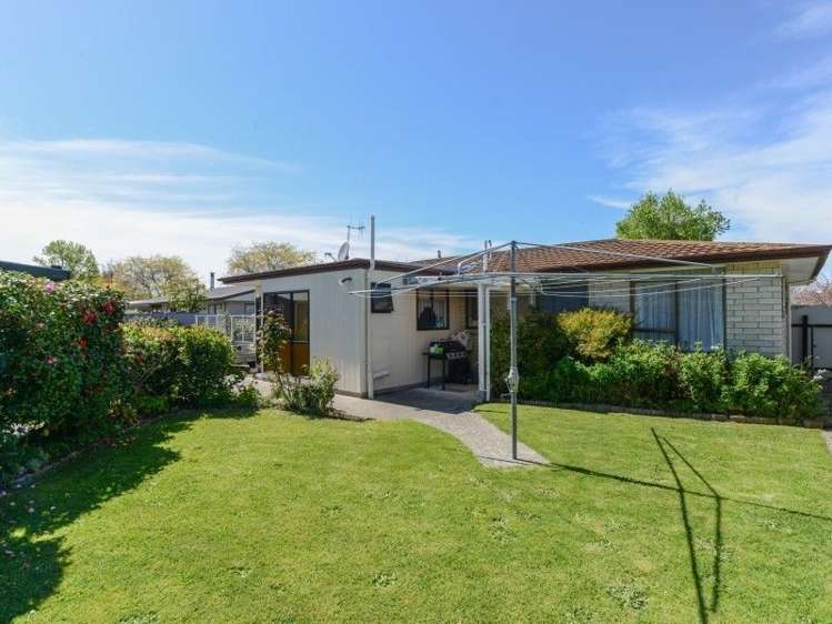 18 Yarmouth Road Flaxmere_12