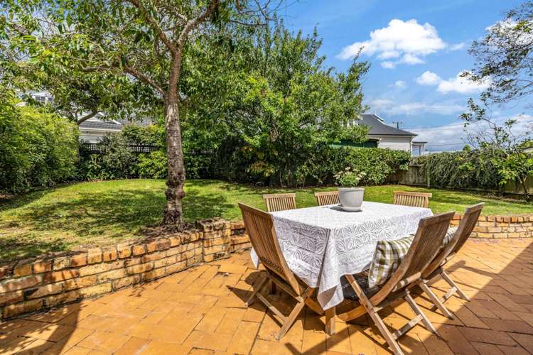 12 Cheltenham Road Devonport_17