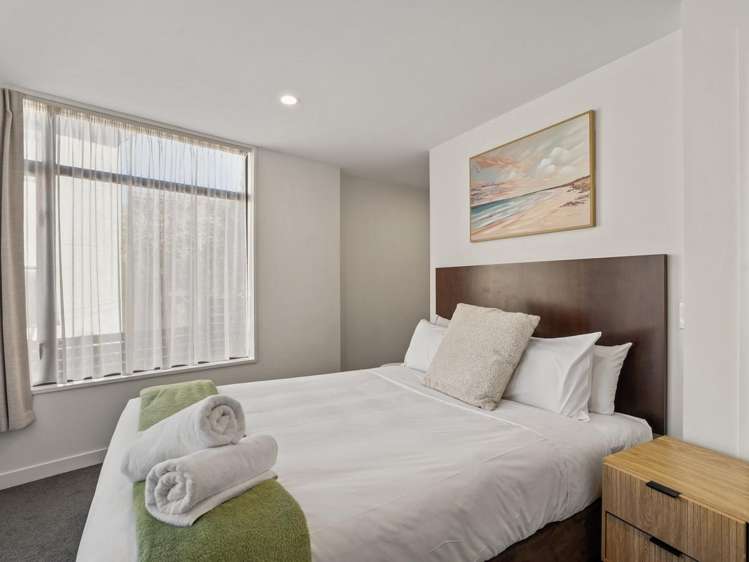 11/89 Thompson Street Queenstown_12