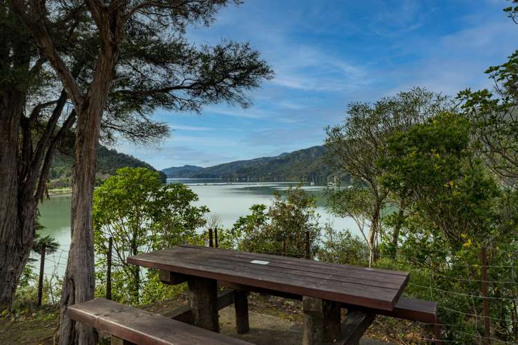 313d Anakiwa Road Anakiwa and Surrounds_13