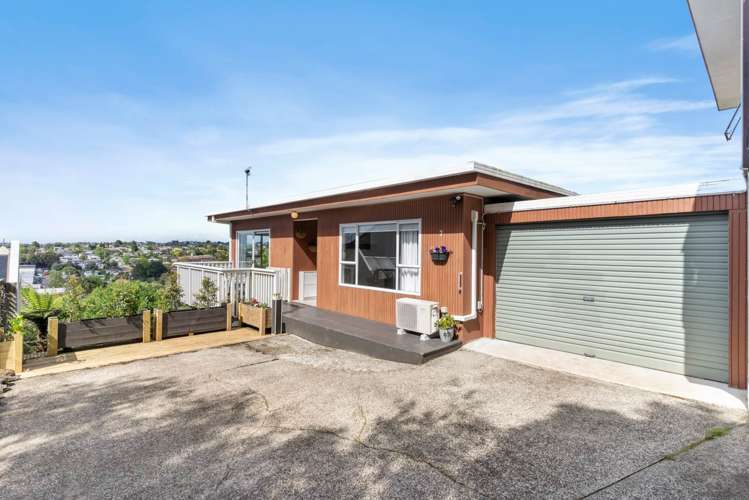2/51a Target Road Totara Vale_10