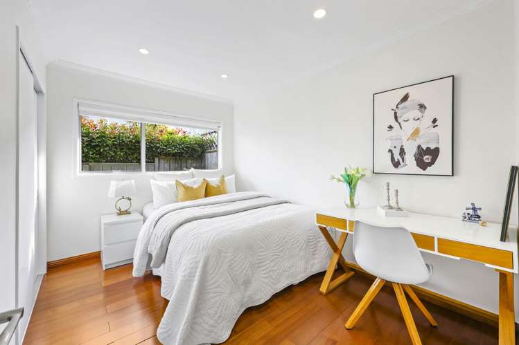 5A Colmar Road Mellons Bay_36