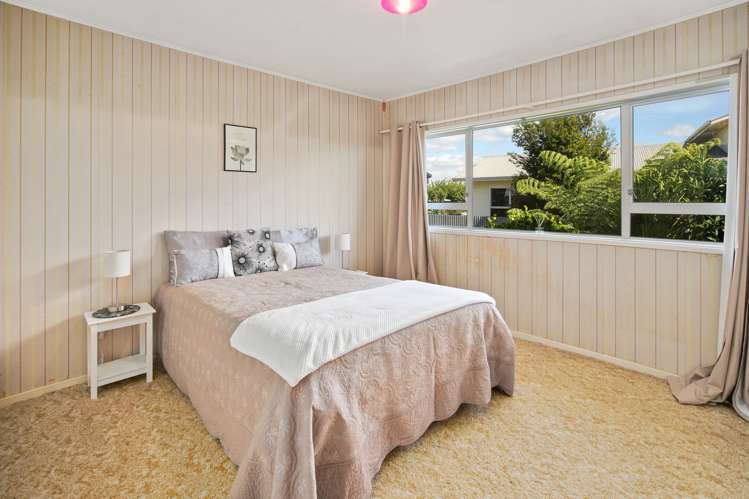 8 Cornwall Place Stoke_11