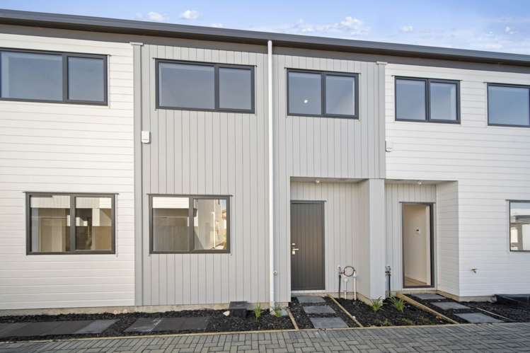 8/12 Clendon Place Manurewa_28
