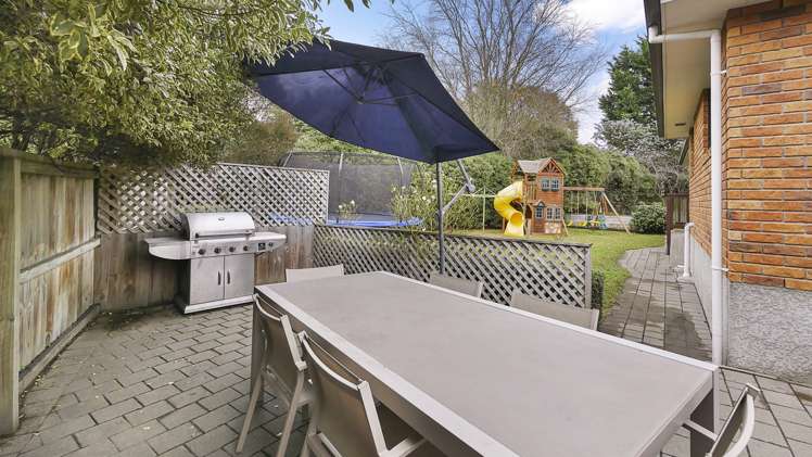 8 De Renzie Place Kirwee_17