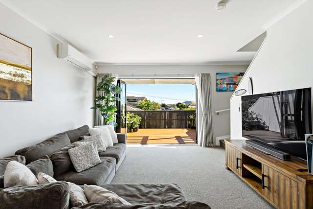 3 Bed & 2.5 Bathroom | Fridge Freezer Included!