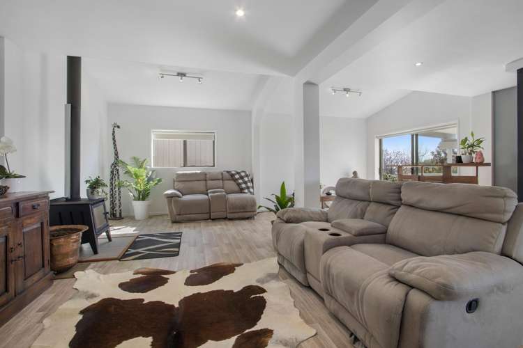 107 Thompsons Track_4