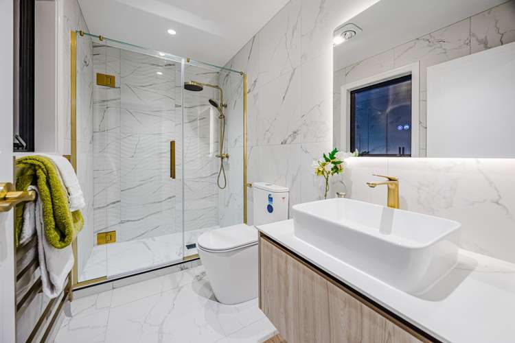 17 Ballyalton Crescent Flat Bush_21