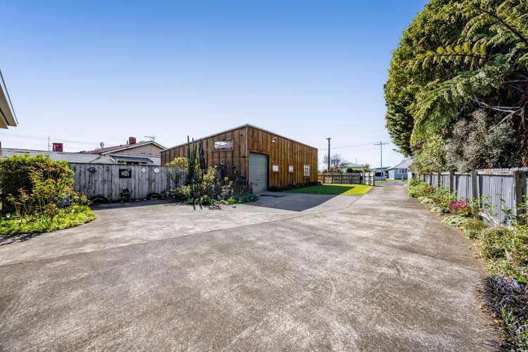 69 Egmont Street Hawera_33