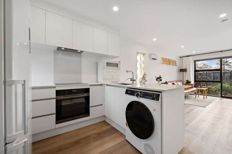 1/107 Selo Street Glen Eden_9